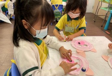 我們扮演大豬，製作好道具，就可以開始表演了！